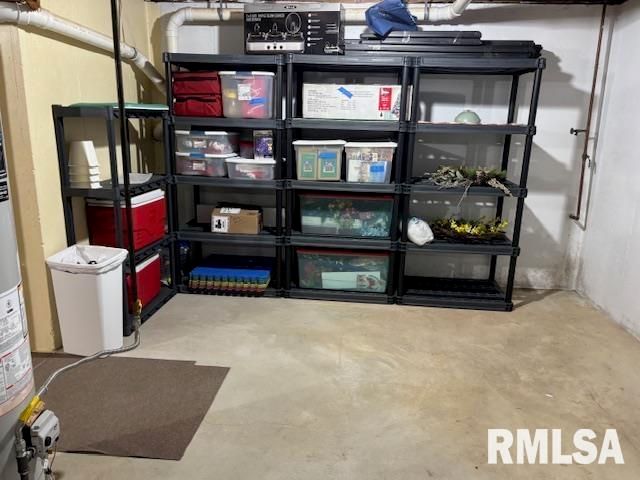 710 W DEAN Street, Virden, IL 62690