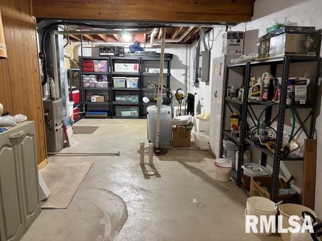 710 W DEAN Street, Virden, IL 62690