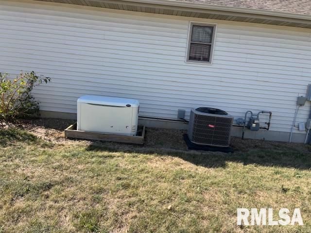 710 W DEAN Street, Virden, IL 62690