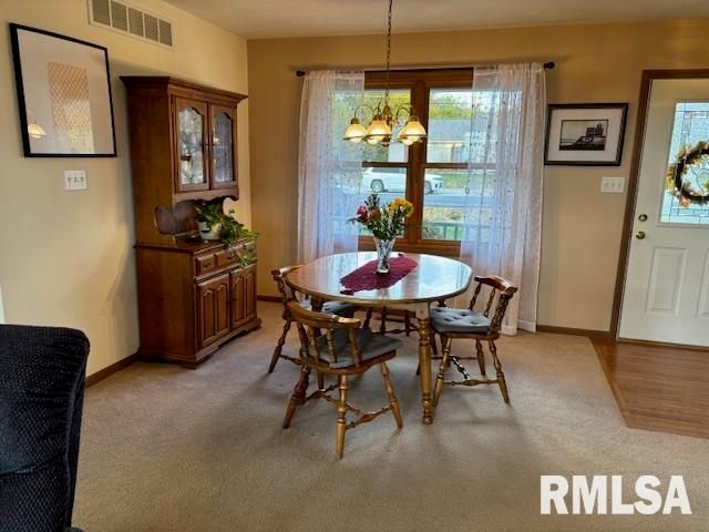 710 W DEAN Street, Virden, IL 62690