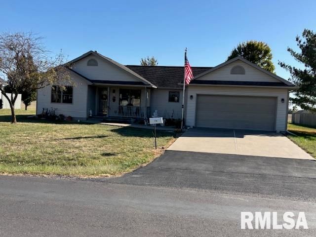 710 W DEAN Street, Virden, IL 62690