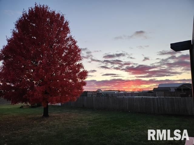 710 W DEAN Street, Virden, IL 62690