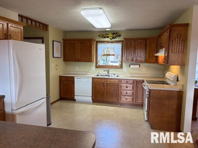 710 W DEAN Street, Virden, IL 62690
