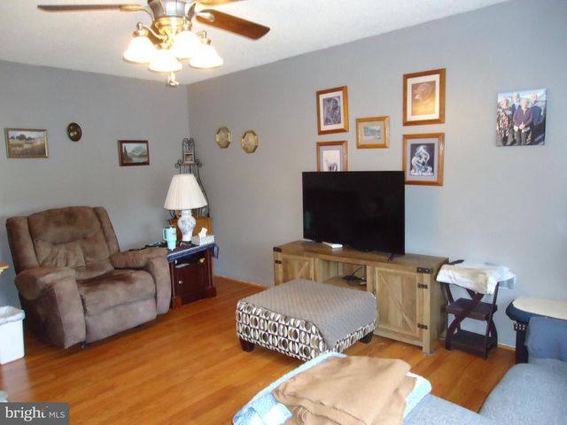 30 SQUIRE CIRCLE, Inwood, WV 25428