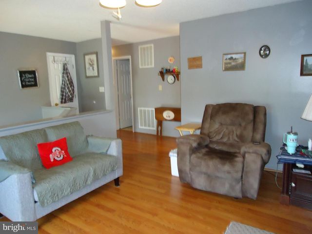 30 SQUIRE CIRCLE, Inwood, WV 25428
