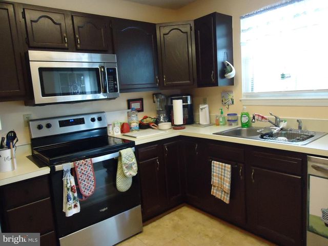 30 SQUIRE CIRCLE, Inwood, WV 25428