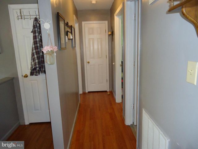 30 SQUIRE CIRCLE, Inwood, WV 25428