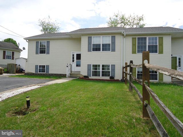 30 SQUIRE CIRCLE, Inwood, WV 25428