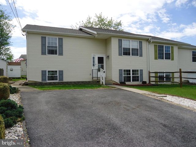 30 SQUIRE CIRCLE, Inwood, WV 25428