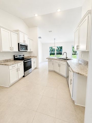 2822 SW Dinner St, Port St Lucie, FL 34953
