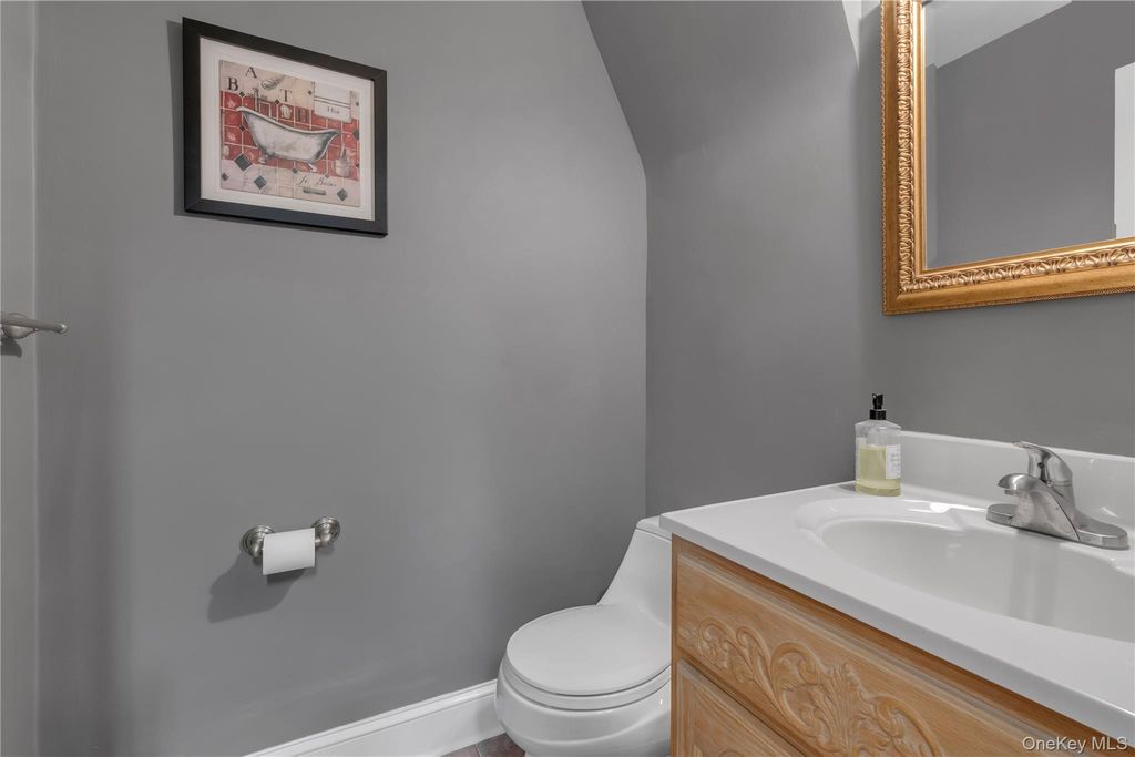 322 Jericho Turnpike, Floral Park, NY 11001 — photo 5