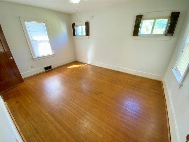 62 Simmons Street, Gates, NY 14606