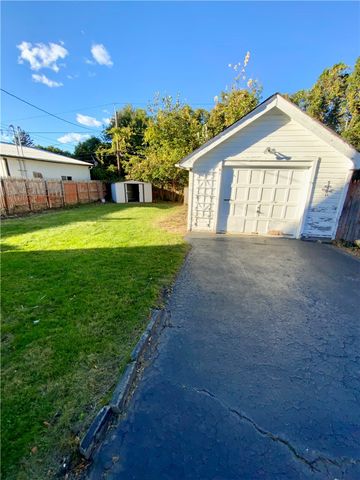 62 Simmons Street, Gates, NY 14606