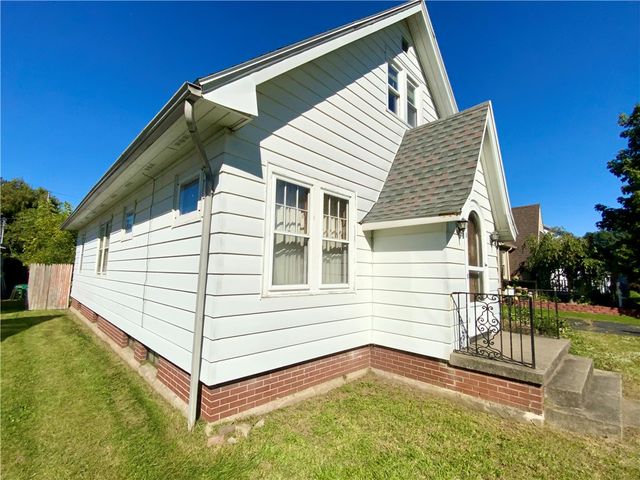 62 Simmons Street, Gates, NY 14606