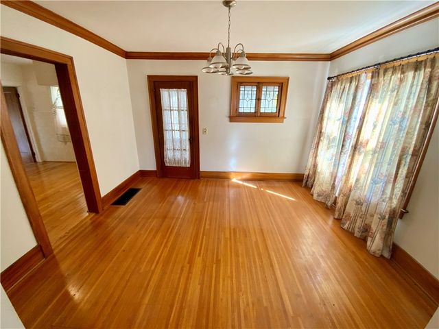 62 Simmons Street, Gates, NY 14606