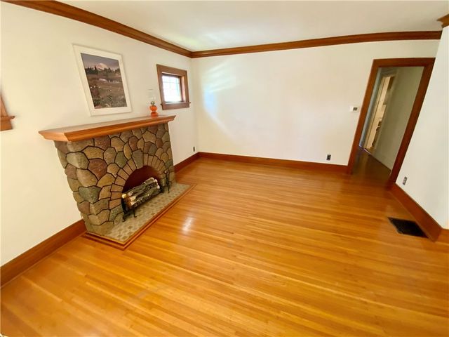 62 Simmons Street, Gates, NY 14606