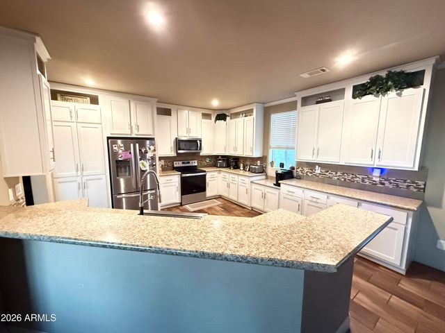 40710 N 12TH Street, Phoenix, AZ 85086