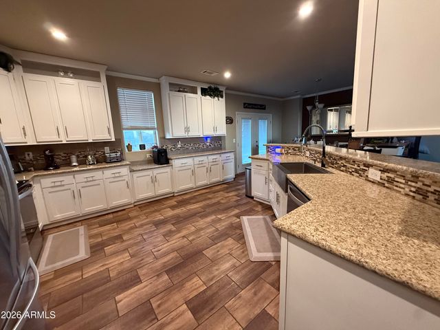 40710 N 12TH Street, Phoenix, AZ 85086