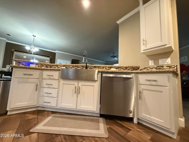 40710 N 12TH Street, Phoenix, AZ 85086