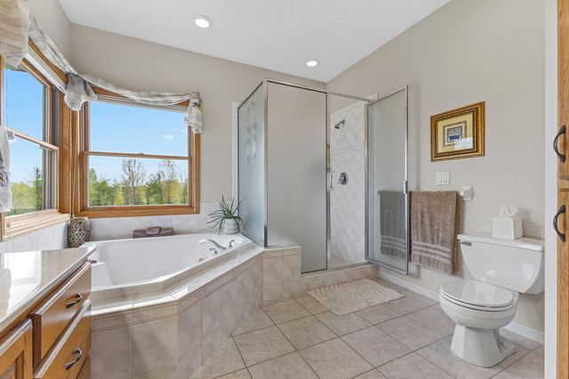 744 Theis Drive, Shakopee, MN 55379
