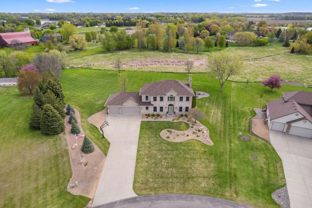 744 Theis Drive, Shakopee, MN 55379