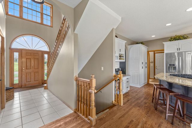 744 Theis Drive, Shakopee, MN 55379