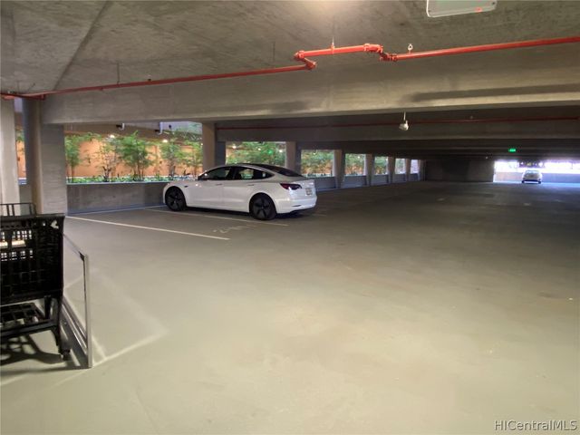 987 Queen Street 221, Honolulu, HI 96814
