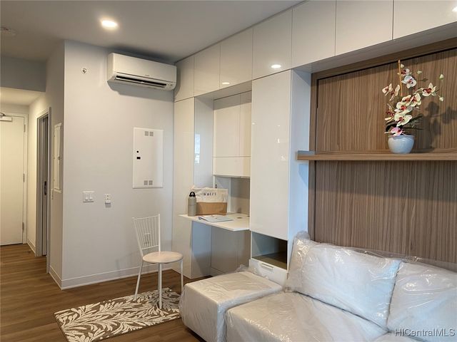 987 Queen Street 221, Honolulu, HI 96814