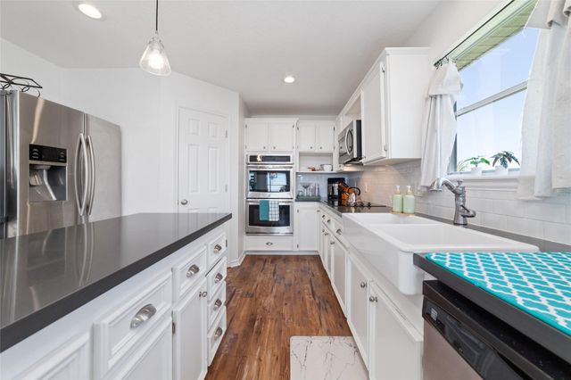 18506 E De Vaca, Galveston, TX 77554