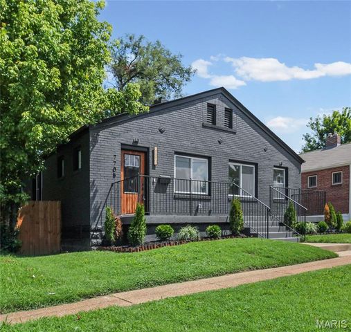 7705 W Bruno Avenue, Richmond Heights, MO 63117