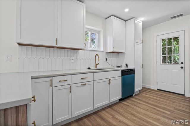 7705 W Bruno Avenue, Richmond Heights, MO 63117