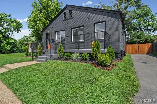 7705 W Bruno Avenue, Richmond Heights, MO 63117