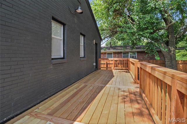 7705 W Bruno Avenue, Richmond Heights, MO 63117