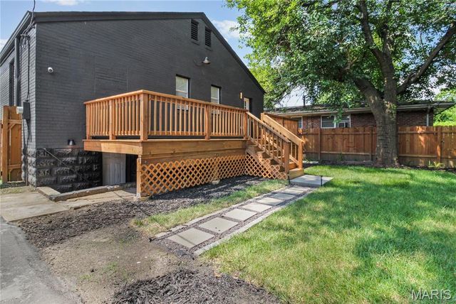 7705 W Bruno Avenue, Richmond Heights, MO 63117