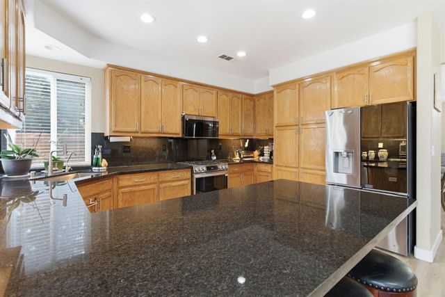 1502 Churcher Dr, Manteca, CA 95337