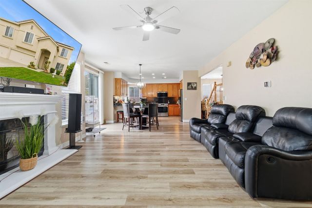 1502 Churcher Dr, Manteca, CA 95337