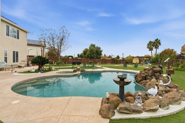 1502 Churcher Dr, Manteca, CA 95337