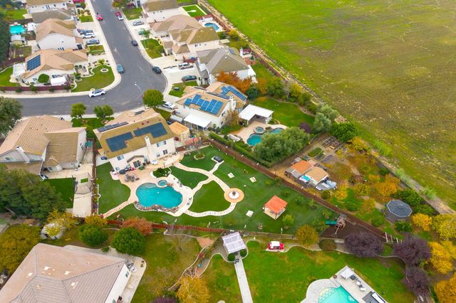 1502 Churcher Dr, Manteca, CA 95337