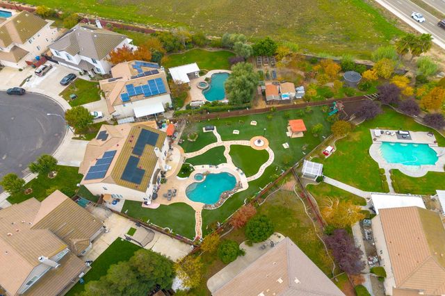 1502 Churcher Dr, Manteca, CA 95337