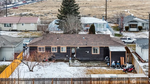 4235 Moon Drive NE, Moses Lake, WA 98837