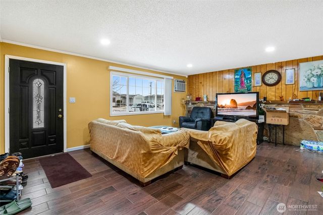 4235 Moon Drive NE, Moses Lake, WA 98837
