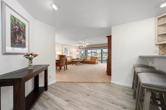 4206 SE 20TH PLACE 101, Cape Coral, FL 33904