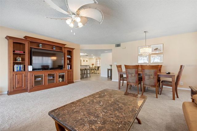 4206 SE 20TH PLACE 101, Cape Coral, FL 33904