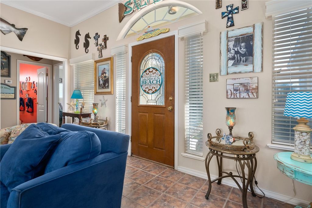 124 Sea View Dr, Aransas Pass, TX 78336 — photo 4