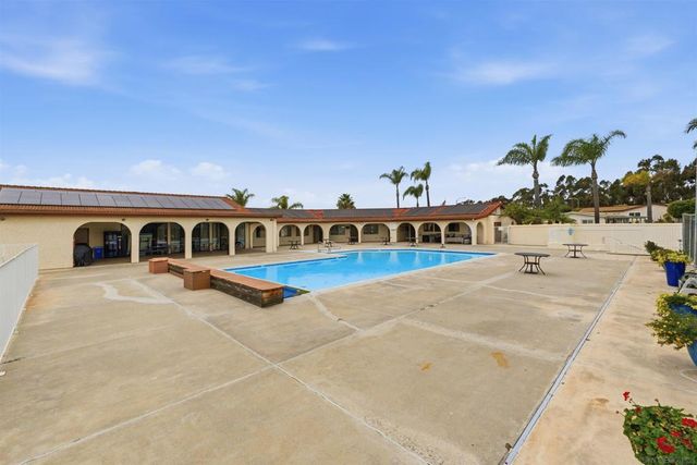 630 Via Columbia, Vista, CA 92081