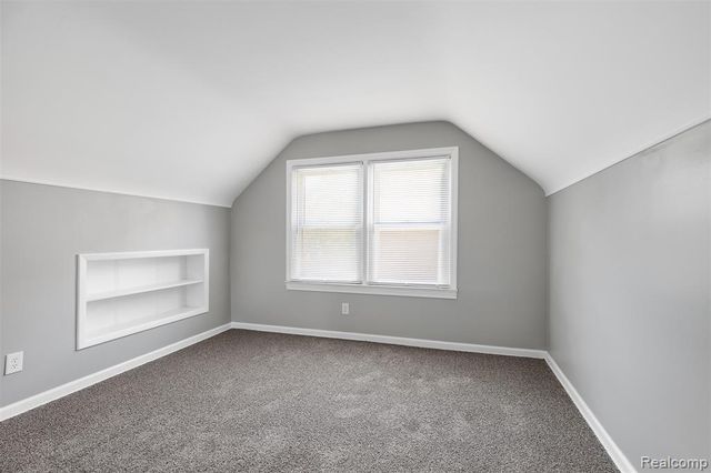 22225 E 10 Mile Road, Saint Clair Shores, MI 48080