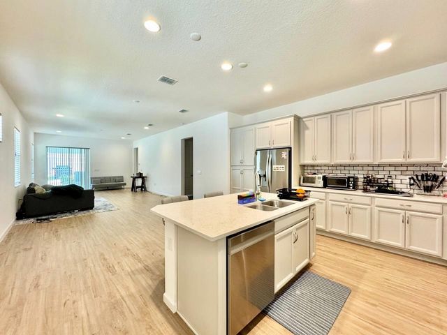 827 WINTERSIDE DRIVE, Apollo Beach, FL 33572