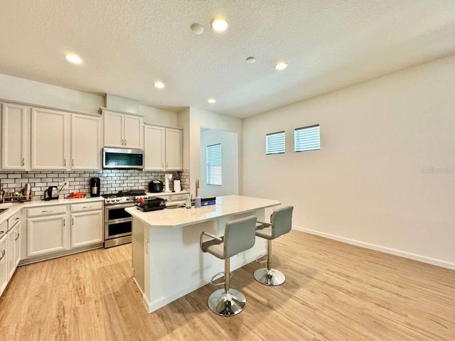 827 WINTERSIDE DRIVE, Apollo Beach, FL 33572