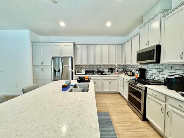 827 WINTERSIDE DRIVE, Apollo Beach, FL 33572