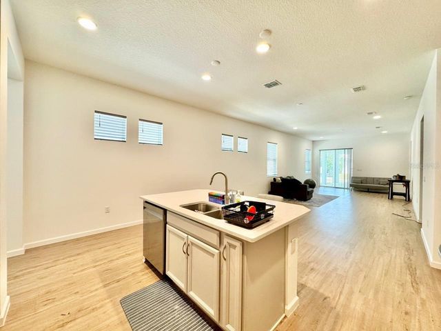 827 WINTERSIDE DRIVE, Apollo Beach, FL 33572